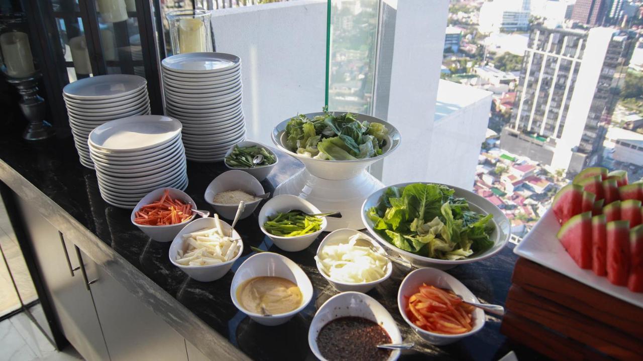Noble Cebu Hotel Екстериор снимка
