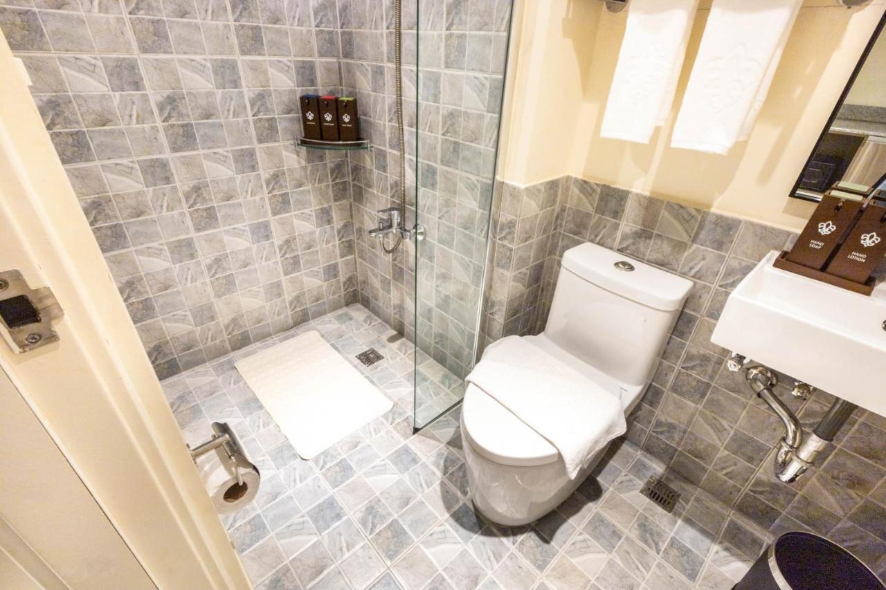 Noble Cebu Hotel Екстериор снимка